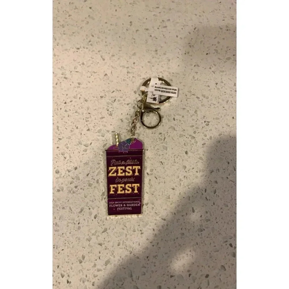 Disney‎ Epcot Food And Wine Festival Keychain sd
